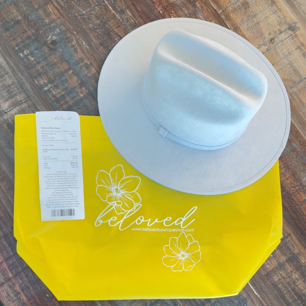 Modern Cactus Vegan Suede Ivory Wide/Flat Brim Hat - LIKE NEW!